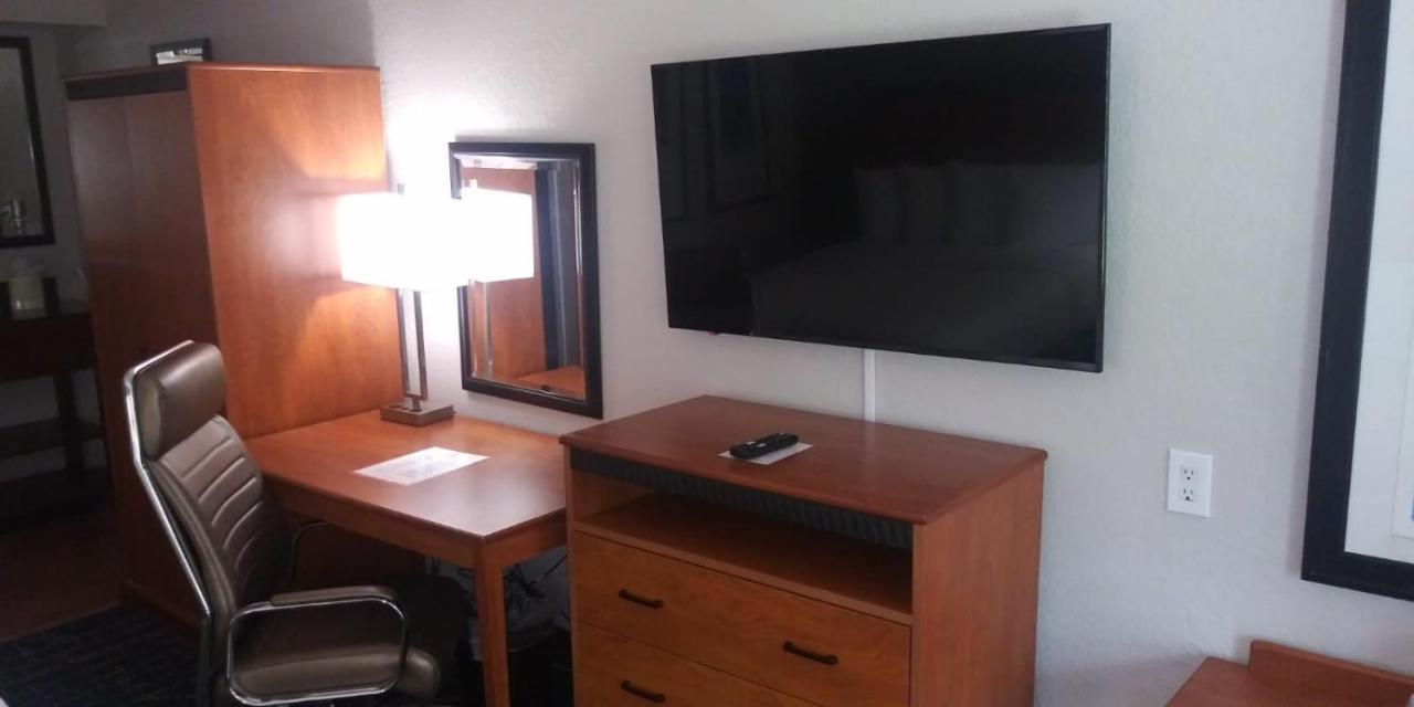 Surestay Plus Hotel By Best Western Clearwater Central מראה חיצוני תמונה