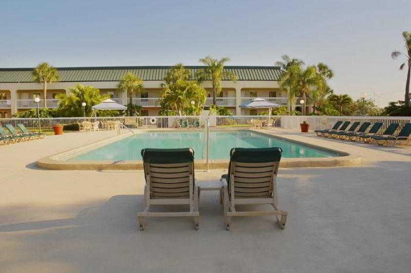 Surestay Plus Hotel By Best Western Clearwater Central מראה חיצוני תמונה